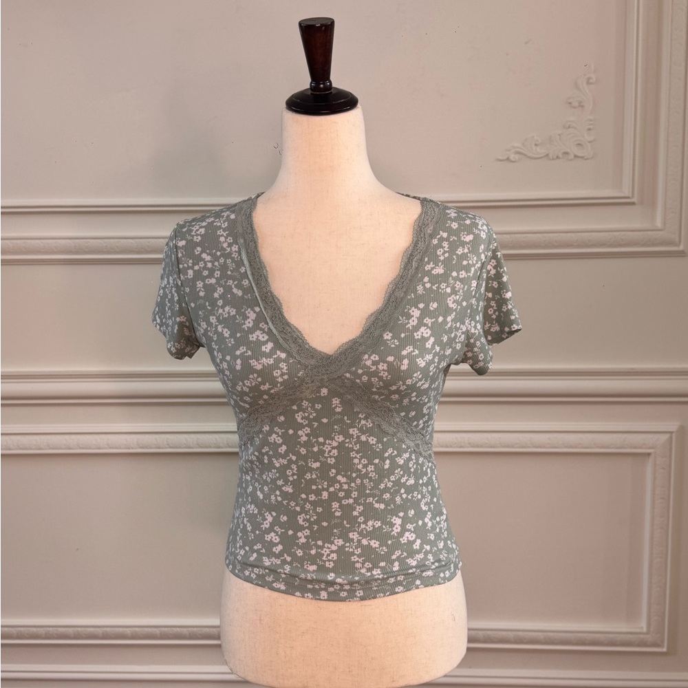 Charlotte Russe Green Floral Blouse